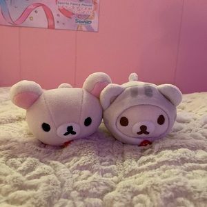 2 small sanrio squishies/stress ball squishy